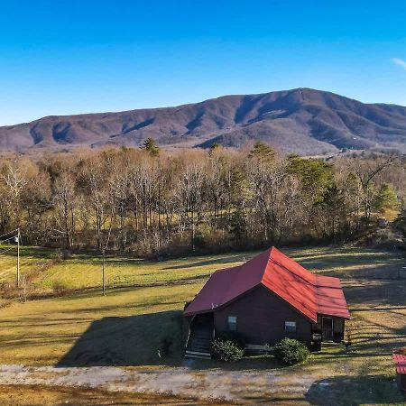 Beautiful View! Log Cabin,Fireplace,Hot Tub,Arcade,Pool,Fishing Sevierville Exteriér fotografie