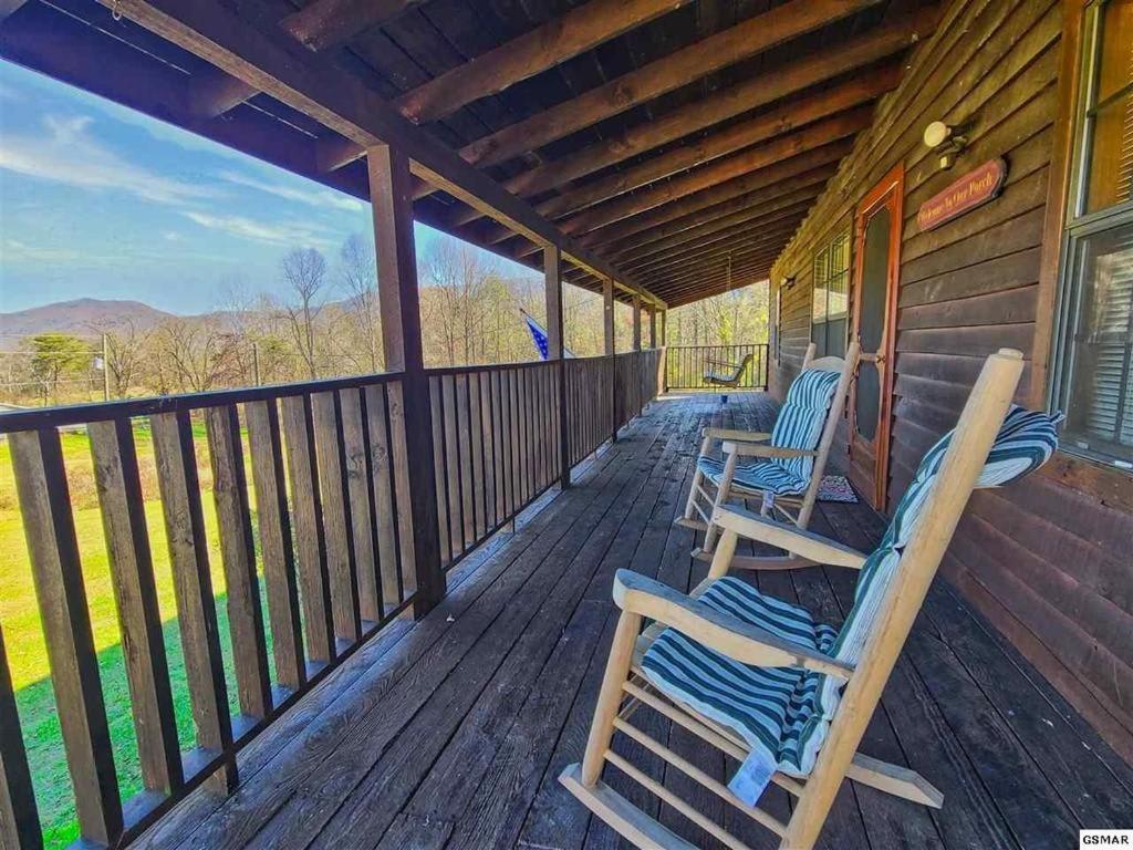 Beautiful View! Log Cabin,Fireplace,Hot Tub,Arcade,Pool,Fishing Sevierville Exteriér fotografie